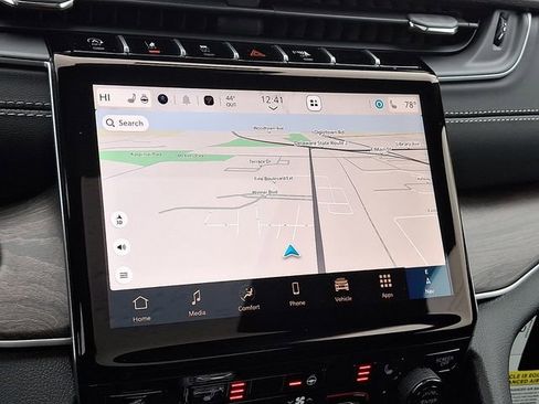 New 2025 Jeep Grand Cherokee Limited w/ Trailer Tow Package image 12