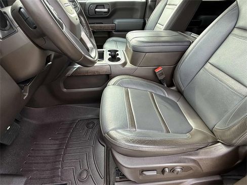Used 2023 GMC Sierra 3500 Denali image 13