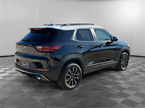 New 2025 Chevrolet TrailBlazer ACTIV w/ Convenience Package image 3