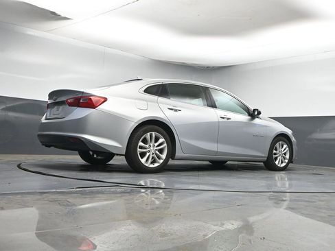 Used 2018 Chevrolet Malibu LT image 13