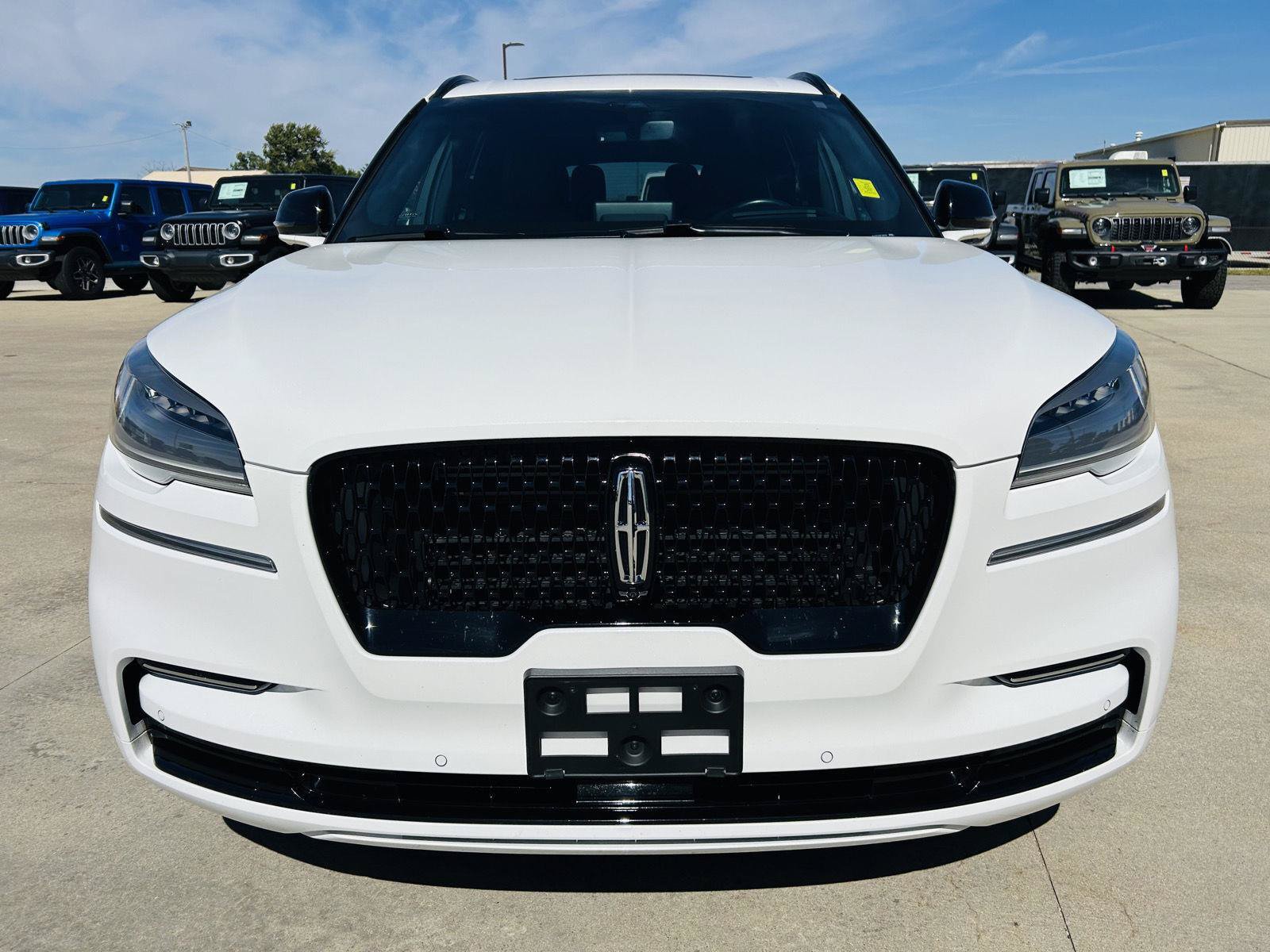 Used 2023 Lincoln Aviator Reserve w/ Equipment Group 201A AWD/4WD image 42