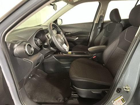 Used 2023 Nissan Kicks SV FWD image 13