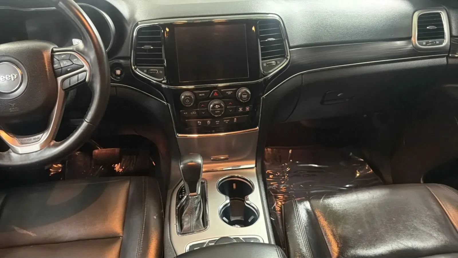 Used 2019 Jeep Grand Cherokee Limited AWD/4WD image 16