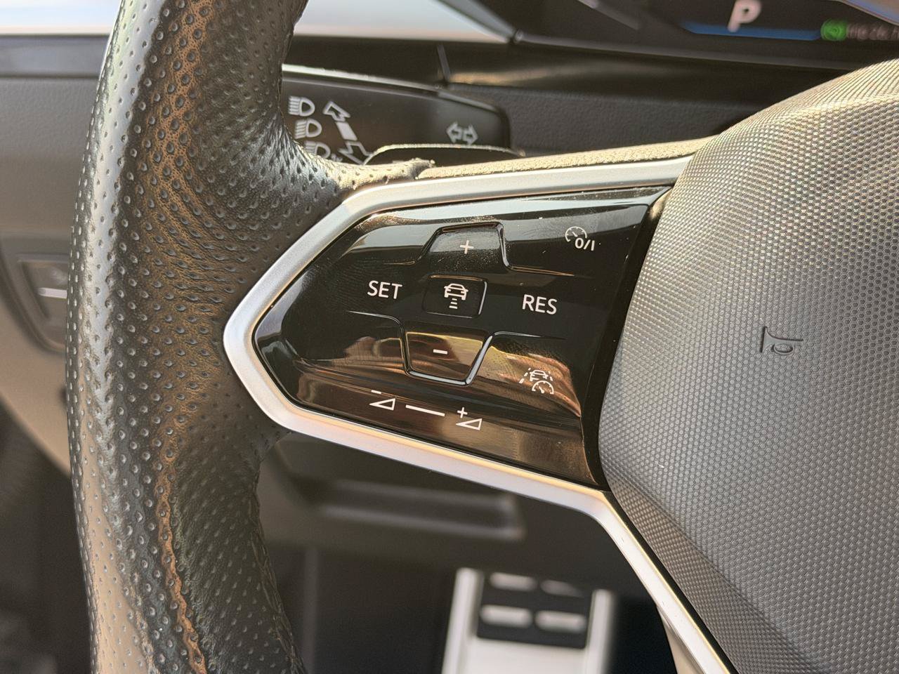 Used 2021 Volkswagen Arteon SEL FWD image 32