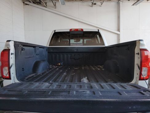 Used 2016 Chevrolet Silverado 1500 High Country w/ High Country Premium Package AWD/4WD image 17