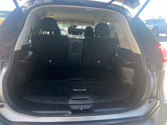 Used 2020 Nissan Rogue SV AWD/4WD image 33