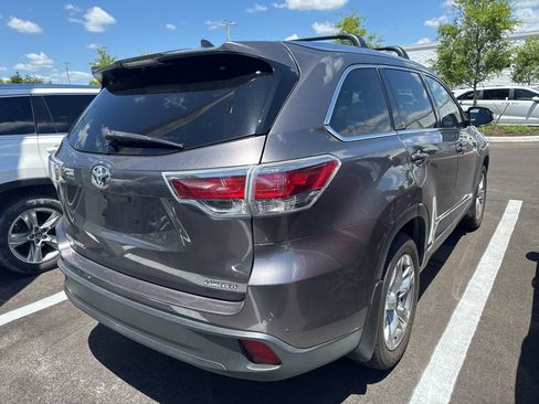 Used 2016 Toyota Highlander Limited Platinum image 4