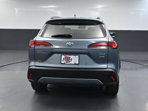 Used 2024 Toyota Corolla Cross XLE w/ Convenience Package AWD/4WD image 6