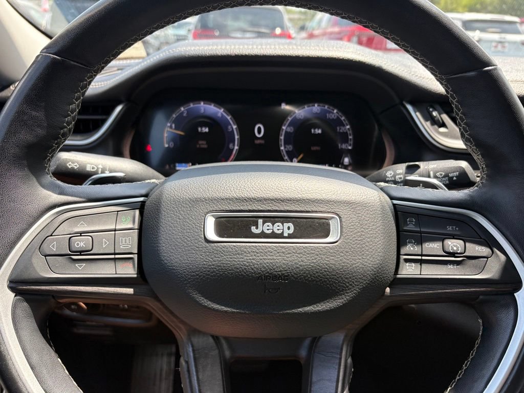 Used 2022 Jeep Grand Cherokee L Limited RWD image 15