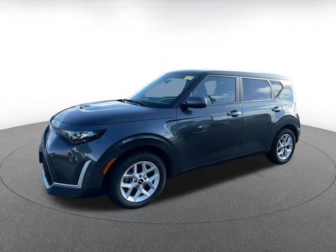 Used 2025 Kia Soul LX w/ LX Technology Package image 8