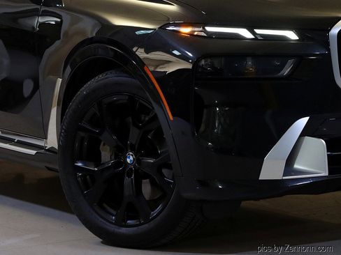 Certified 2023 BMW X7 xDrive40i w/ Premium Package image 3