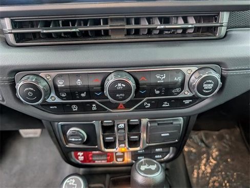 Used 2024 Jeep Wrangler Unlimited Rubicon w/ Safety Group image 12