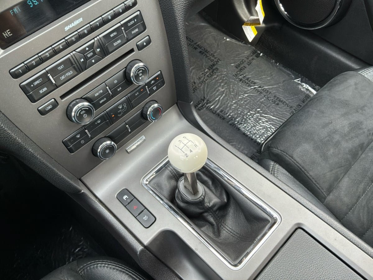 Used 2010 Ford Mustang GT RWD image 15