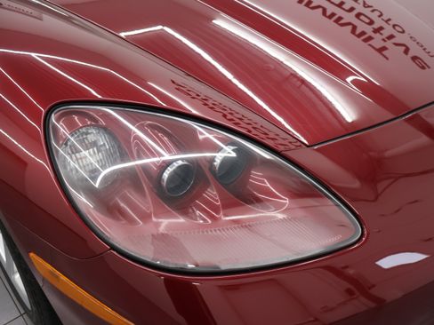 Used 2006 Chevrolet Corvette Convertible w/ Preferred Equipment Group RWD image 16