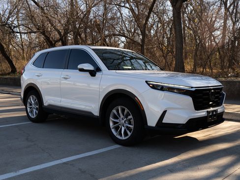 Certified 2023 Honda CR-V EX image 2
