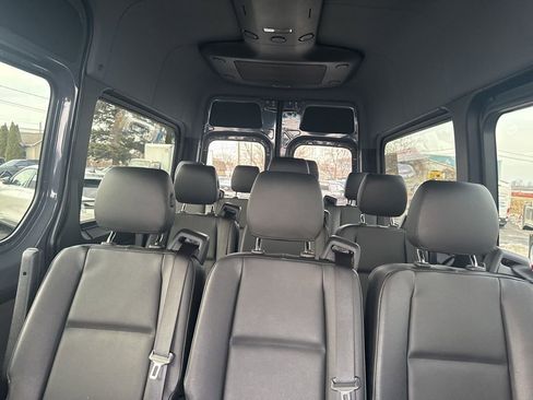 Used 2022 Mercedes-Benz Sprinter 2500 image 8