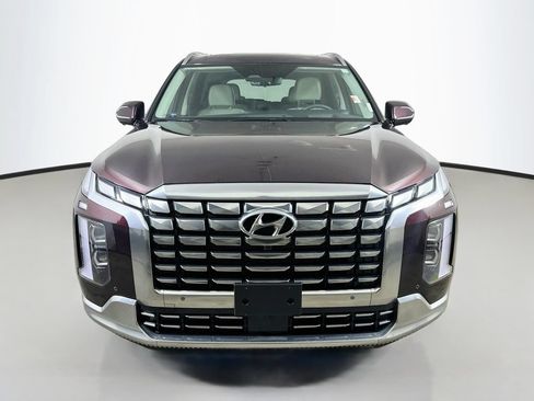 Used 2025 Hyundai Palisade Calligraphy FWD image 2
