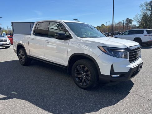 Used 2023 Honda Ridgeline Sport image 9