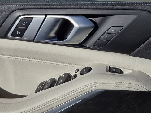 Used 2022 BMW X5 xDrive45e w/ M Sport Package image 22