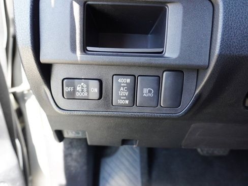 Used 2019 Toyota Tacoma TRD Sport w/ Technology Package image 22