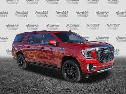 Used 2023 GMC Yukon XL Denali Ultimate image 2