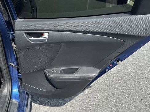 Used 2016 Hyundai Veloster Turbo w/ Option Group 04 FWD image 27