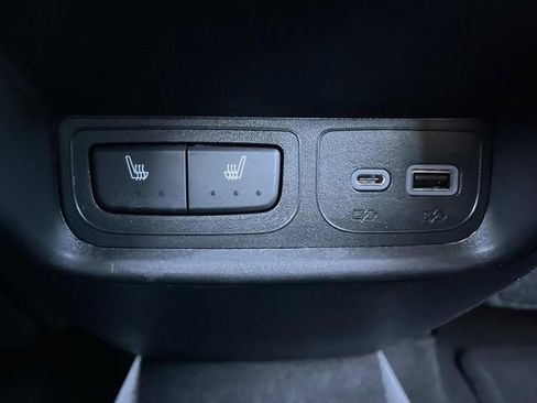 Used 2023 Cadillac XT4 Sport image 19