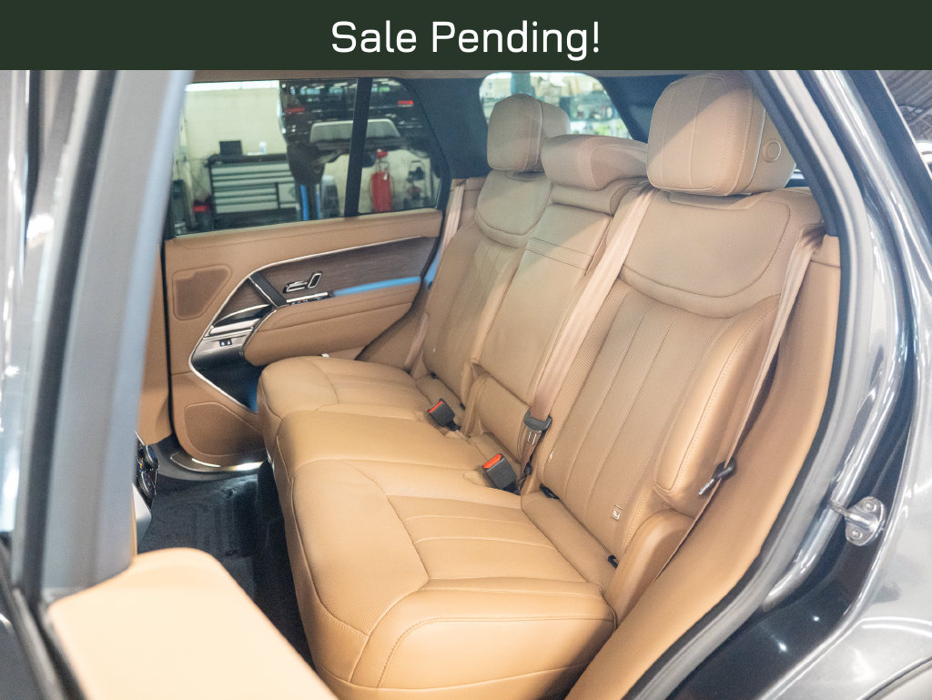 Certified 2025 Land Rover Range Rover SE AWD/4WD image 36