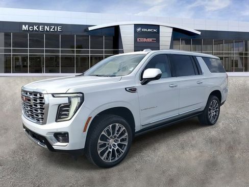New 2026 GMC Yukon XL Denali w/ Sun & Power Step Package image 2