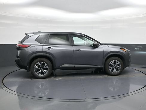 Used 2023 Nissan Rogue SV FWD image 8
