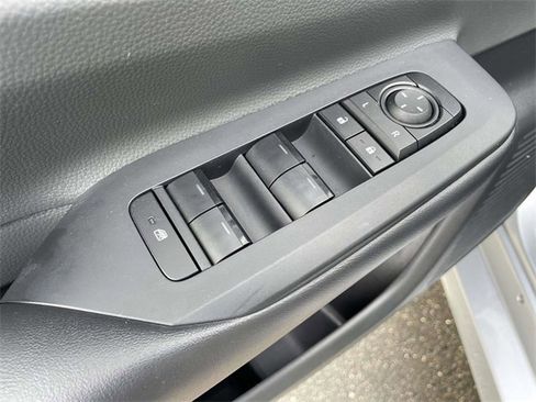 Used 2024 Toyota Prius LE image 17