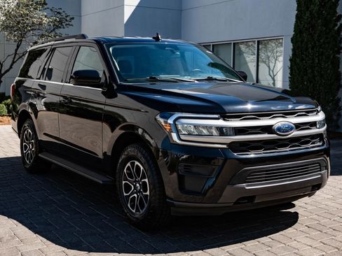 Used 2022 Ford Expedition XLT AWD/4WD image 12