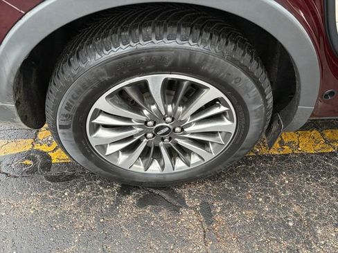 Used 2020 Lincoln Nautilus FWD w/ Equipment Group 101A image 18