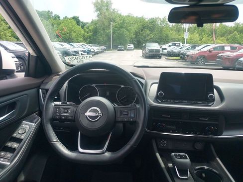 Used 2023 Nissan Rogue SV w/ SV Premium B Package AWD/4WD image 10