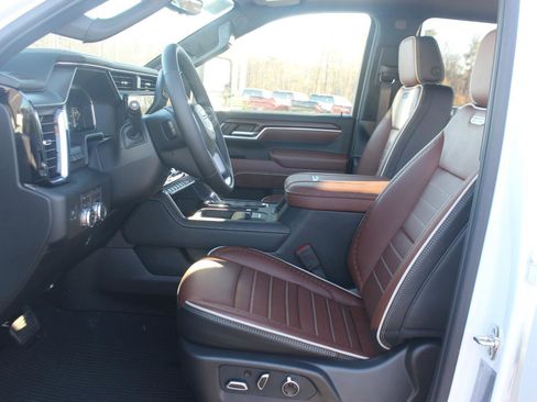 New 2026 GMC Sierra 2500 Denali Ultimate image 13