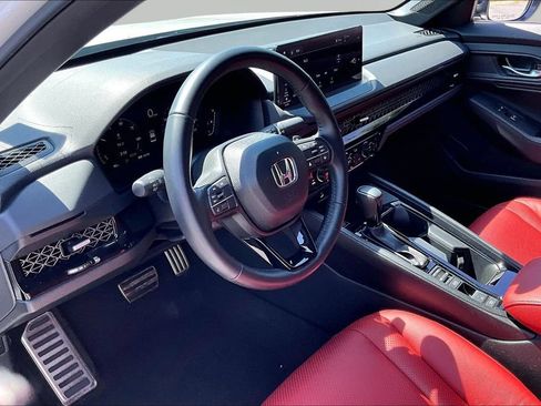 Used 2025 Honda Accord Sport image 14