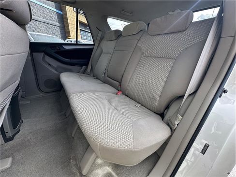 Used 2007 Toyota 4Runner SR5 AWD/4WD image 17