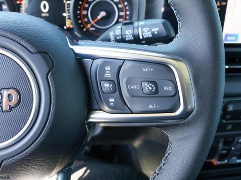 New 2026 Jeep Wrangler Unlimited Sahara AWD/4WD image 27