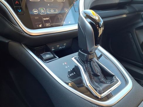 Used 2020 Subaru Outback Premium image 10