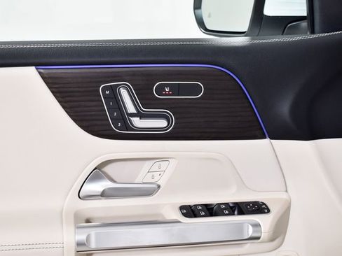 New 2026 Mercedes-Benz GLB 250 image 18