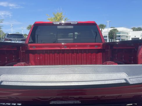 Used 2024 Chevrolet Silverado 1500 LT Trail Boss w/ Convenience Package II AWD/4WD image 31