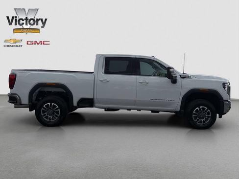 New 2026 GMC Sierra 3500 SLE w/ Preferred Package AWD/4WD image 7