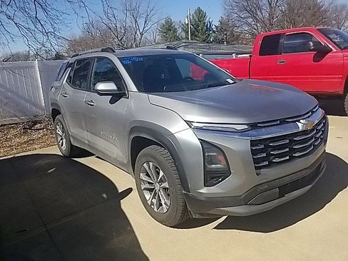 Certified 2025 Chevrolet Equinox LT w/ Convenience Package II image 3