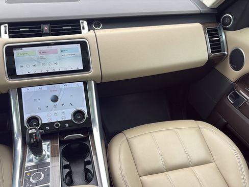 Used 2018 Land Rover Range Rover Sport SE AWD/4WD image 16