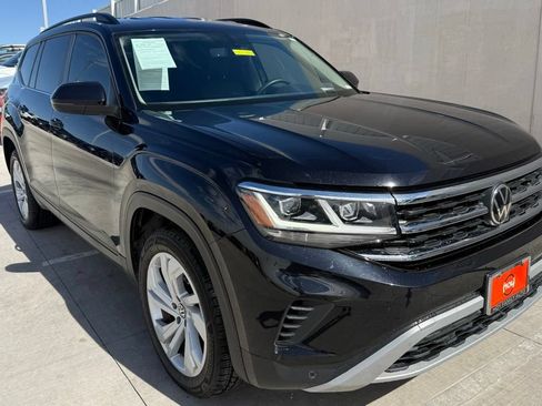Used 2023 Volkswagen Atlas SE AWD/4WD image 4