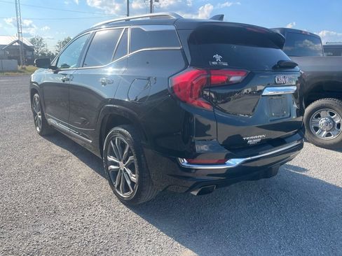 Used 2019 GMC Terrain Denali FWD image 2