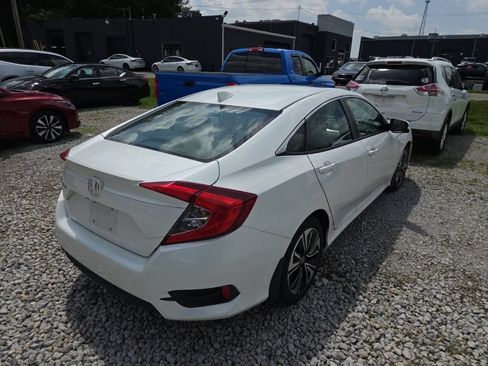 Used 2016 Honda Civic EX-T image 2