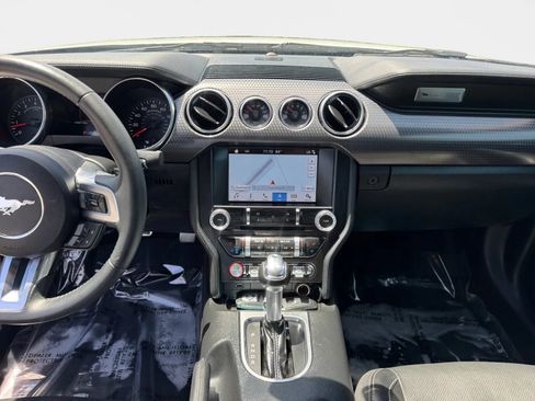 Used 2018 Ford Mustang GT Premium w/ GT Performance Package RWD image 13