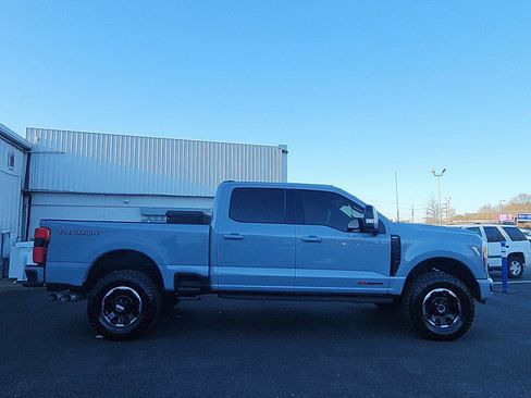 Used 2025 Ford F250 Lariat w/ Lariat Ultimate Package image 6