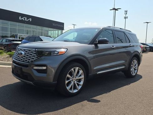 Used 2021 Ford Explorer Platinum w/ Equipment Group 601A AWD/4WD image 7